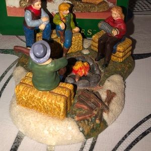 🎄 Simple Traditions Pine Isles “Campfire Melodies” by Department 56